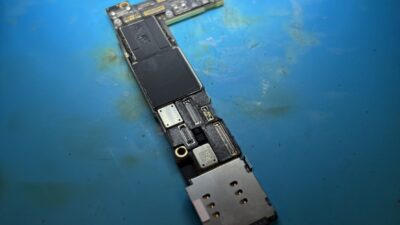 iPhone12mini突然起動しなくなってしまった【iPhone基板修理熊谷】